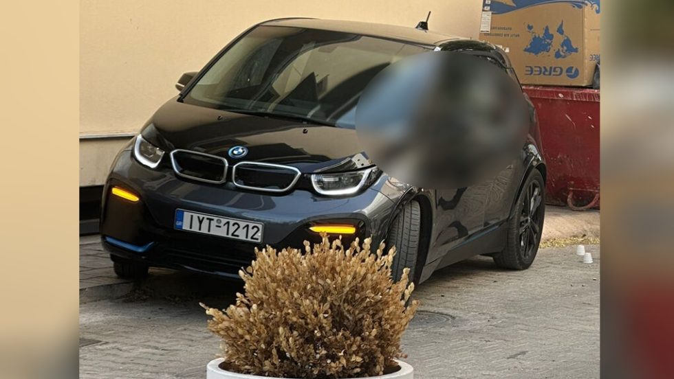 Φωτογραφία-ντοκουμέντο από το γαζωμένο BMW λίγο μετά τη δολοφονία – που εξασφάλισε η «Εφ.Συν.»